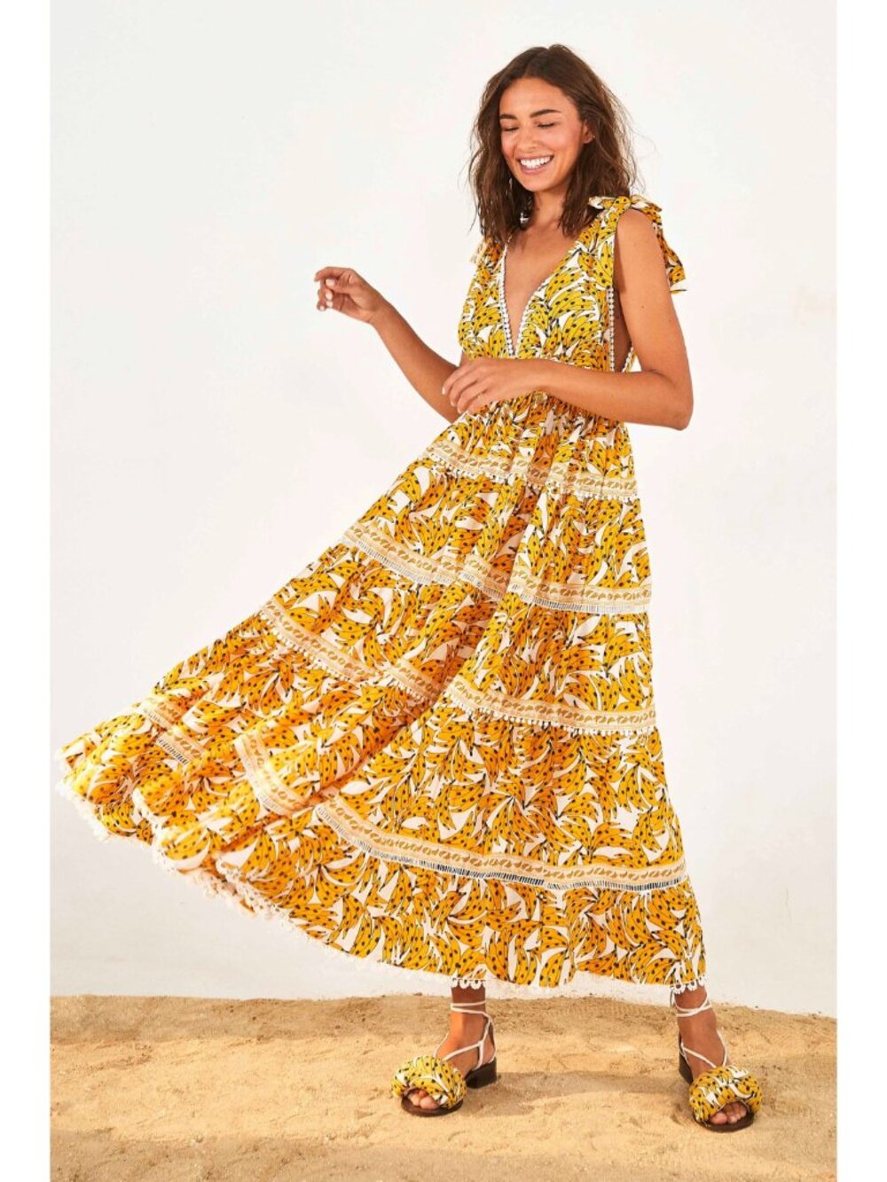 FARM Rio Yellow Spotted Banana Fruit Print Cotton Eyelet Trim Tiered Maxi Dress